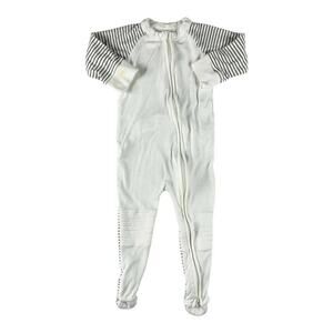 Goumi Gray Stripe Zipper Footed Pajamas 18-24 months